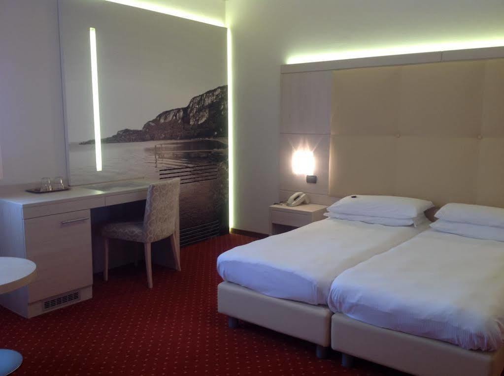 Ca' Nova ***s Hotel Garda (Verona)
